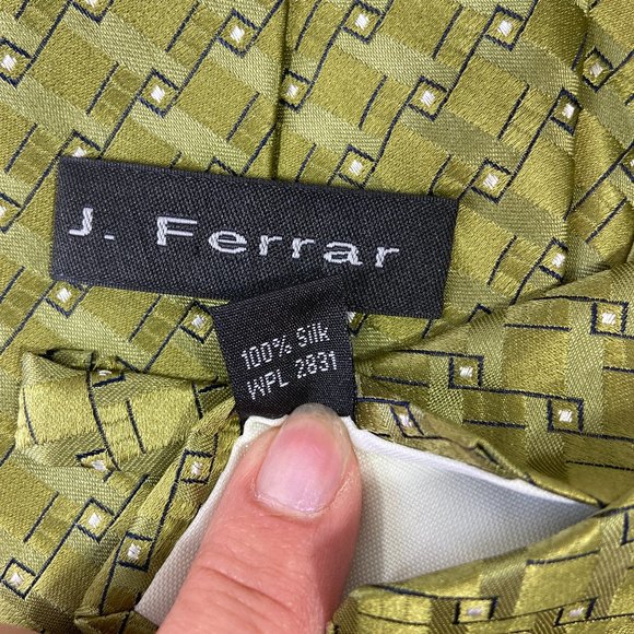 JF J. Ferrar Green Pattern Tie 100% Silk - Picture 4 of 5